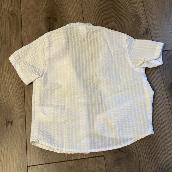 Old navy 12/18 month baby linen button down shirt - Picture 2 of 2